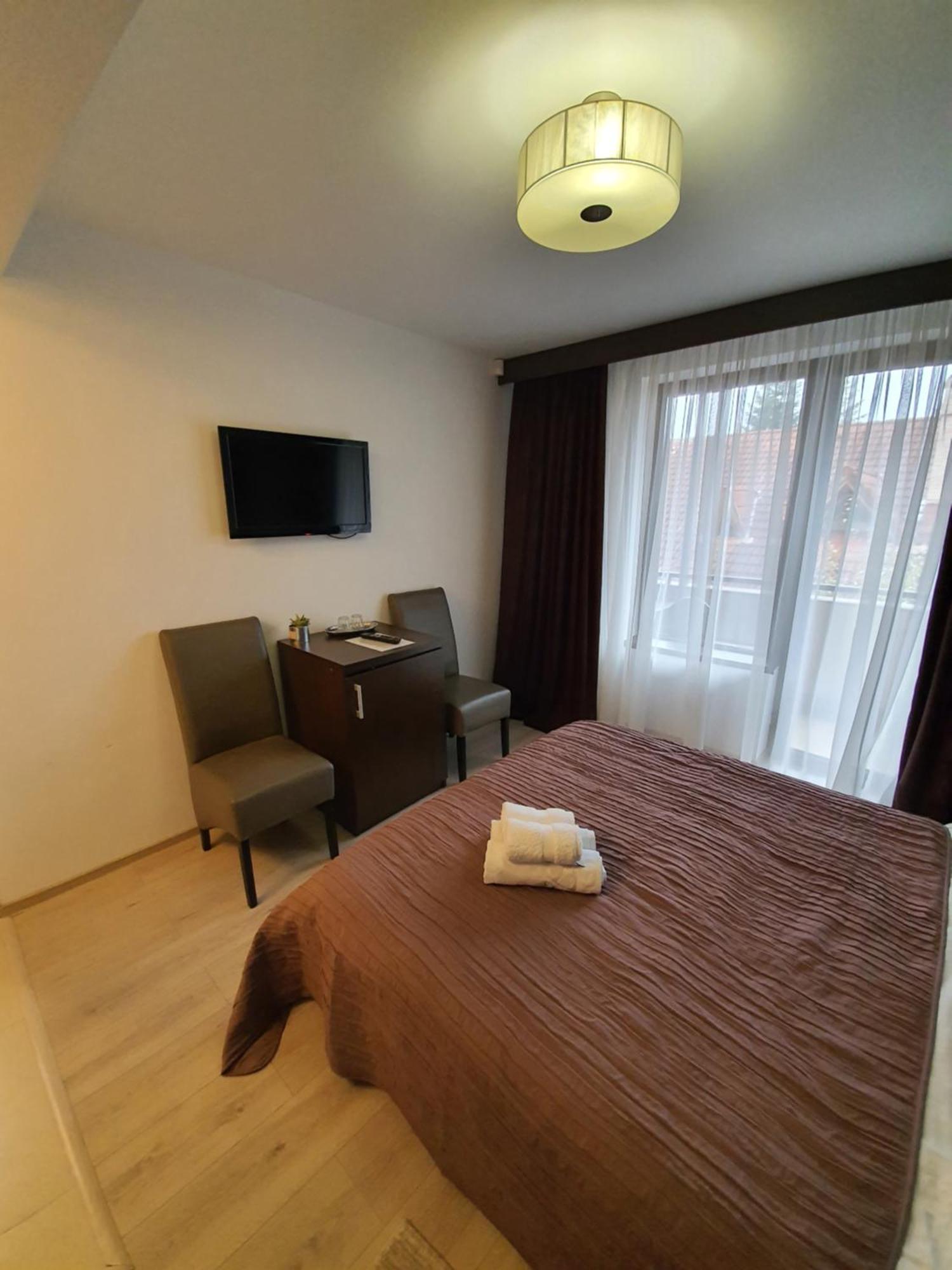 Pensiunea Public House Buşteni Quarto foto